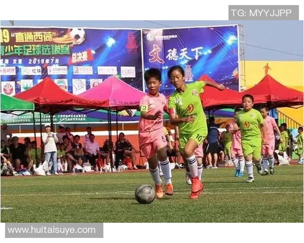 小学足球队星期天训练计划安排培养团队精神与技能提升的全方位方案